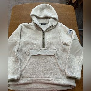 North Face Sherpa Quarter Zip